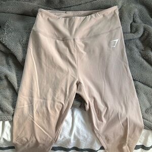 Gymshark 3/4 capri leggings in pink size M